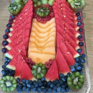 מגש פירות גדול